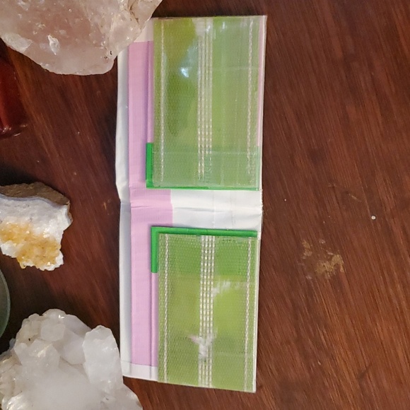Duct tape wallet - sorority colors 💅 - Picture 2 of 6